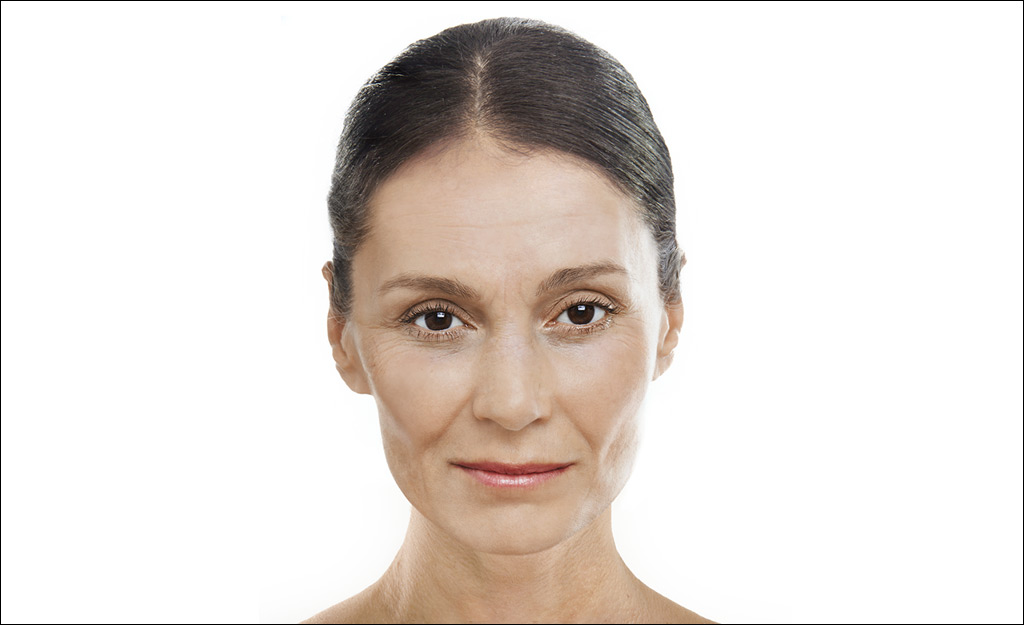 Woman face with brown eyes and grey hairs | Fillmed